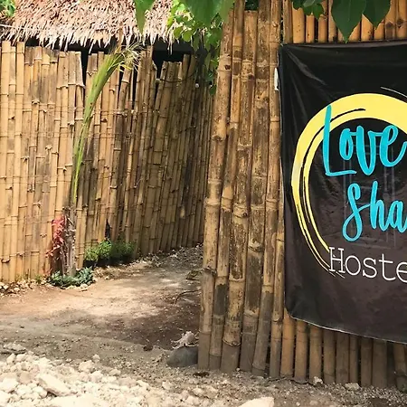 Love Shack Hostel & Cafe-3